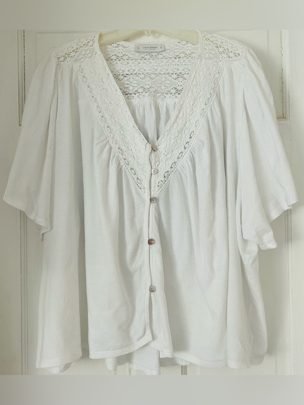 Lucky Brand V Neck Embroidered Yoke Button Front Short Sleeve Off White XL